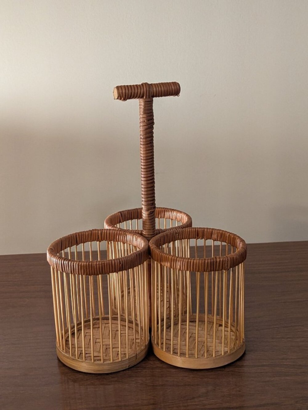 Vintage 1980s Rattan Wicker Caddy Basket / Wicker Wine Bottle Holder